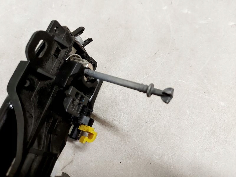 фото №7, Subaru trezia ручка лівий перед вкладка ліва