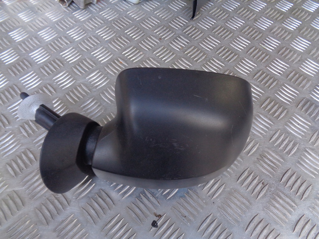 фото №1, Dacia sandero i зеркало левая механический