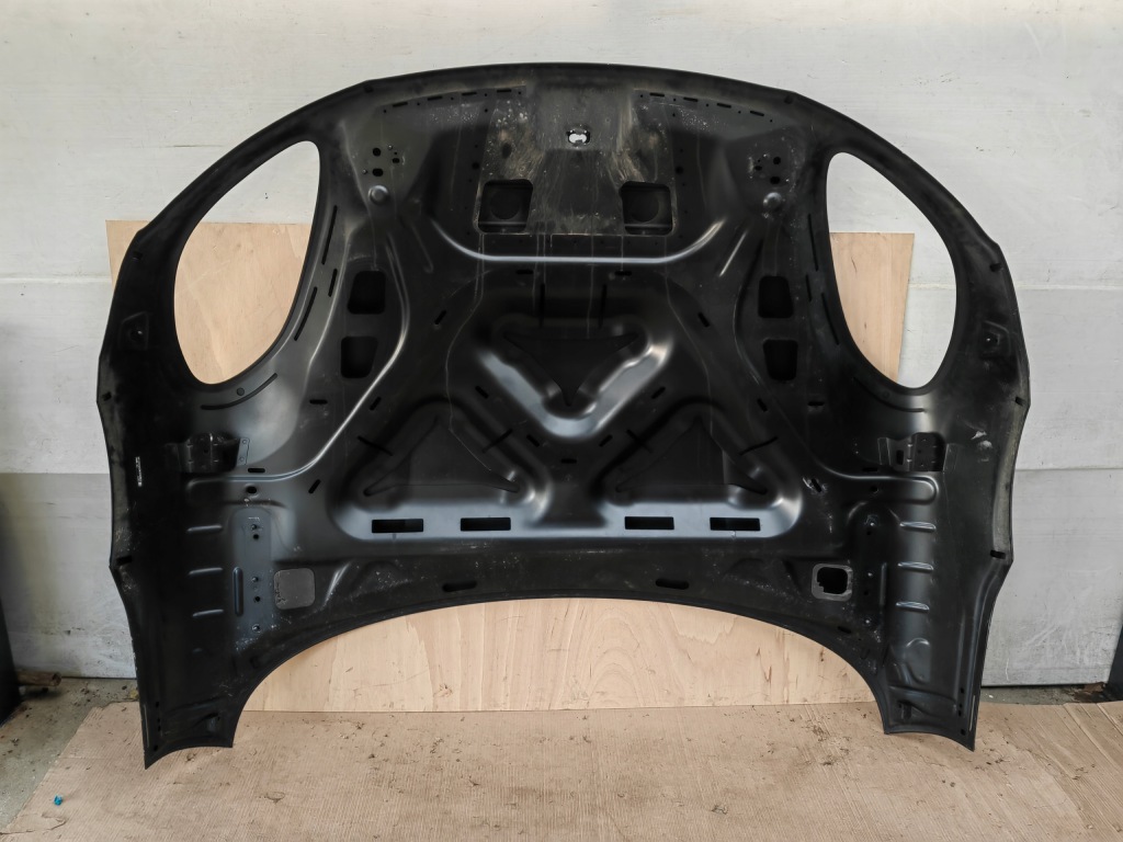 Капот porsche macan в Україні