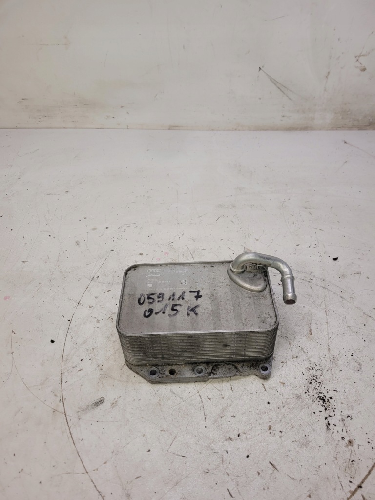 Купити Радіатор оливи audi a4 a6 a7 3.0 tdi 059117015k