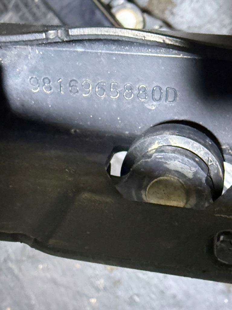 Berlingo partner iv 4 19- combo e направляющая направляющая дверь ролик правая середина Доставка