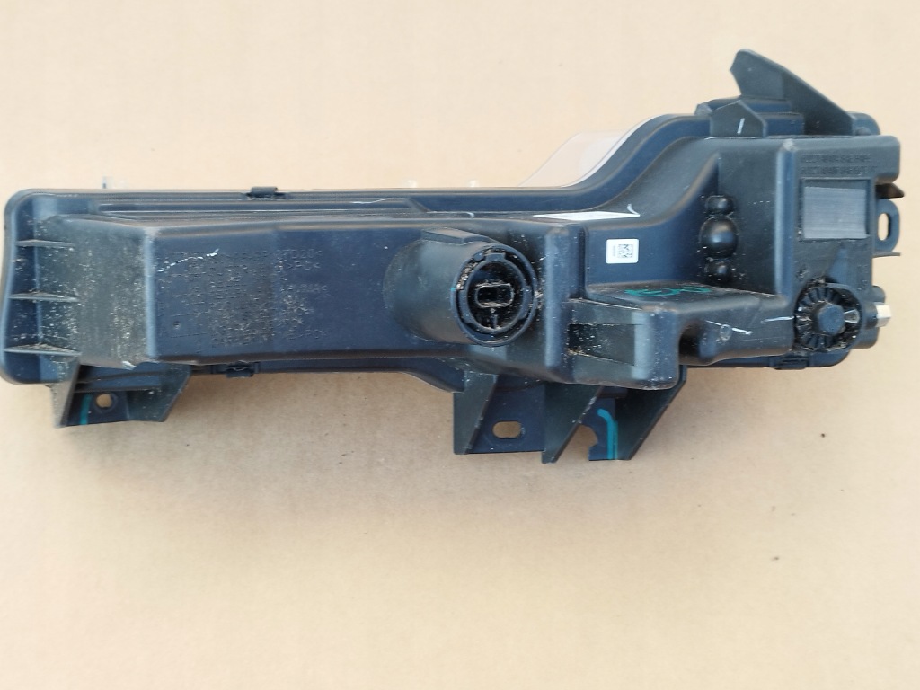 фото №4, Tesla model 3 противотуманная фара правый led drl 1077396-00-c