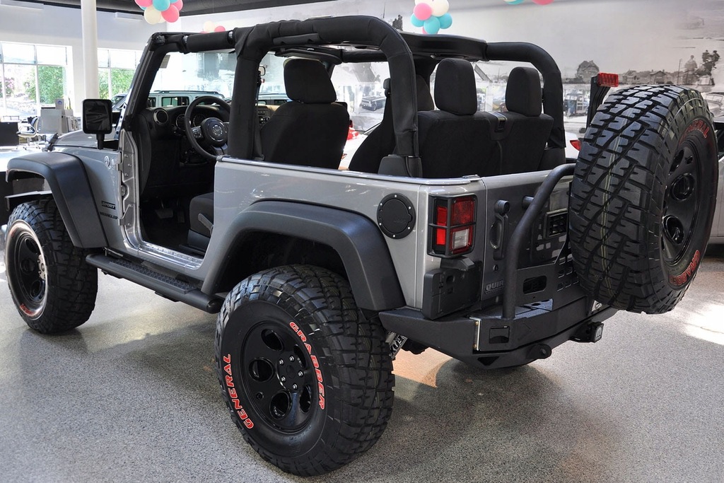 фото №10, Jeep wrangler jk защитное накладки лампа задних