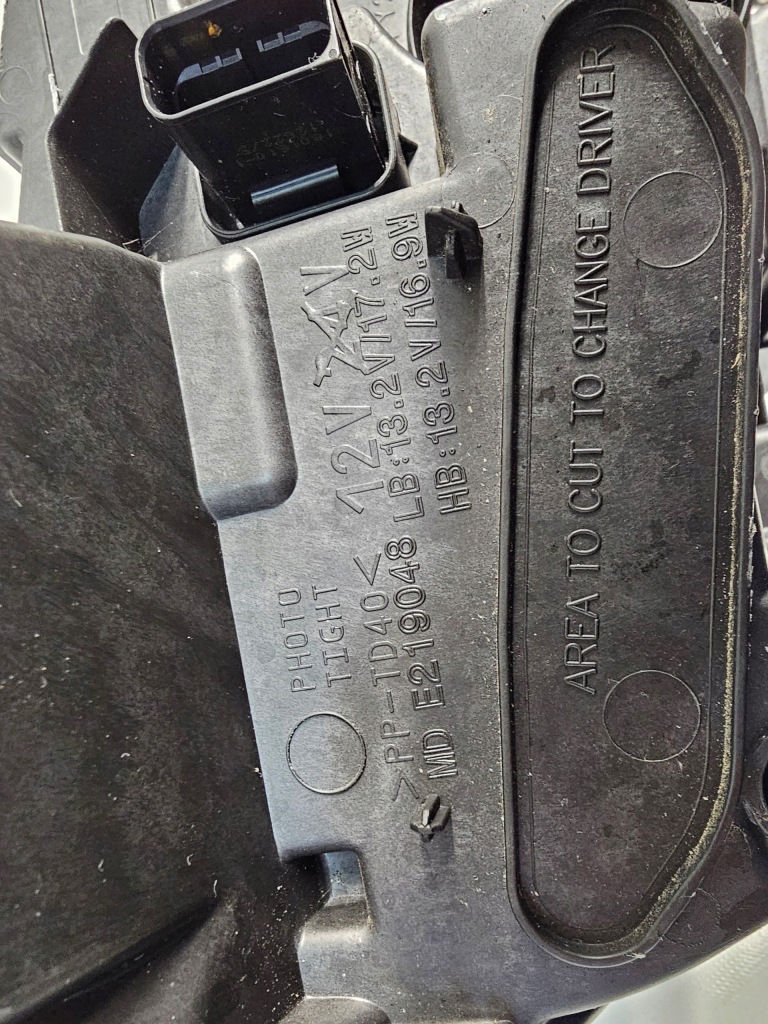 Фара peugeot 208 2 2008 2 led левая перед 2019- оригинал  европа в Украине