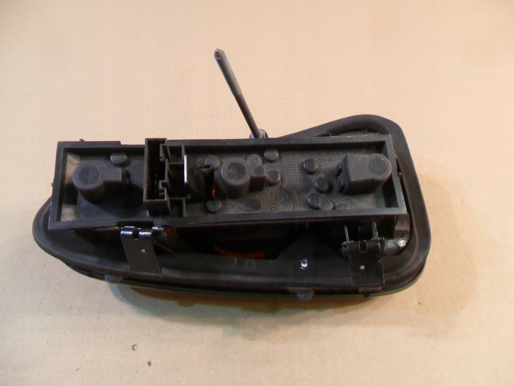 фото №12, Лампа правая задняя mini one 1,6i 2004