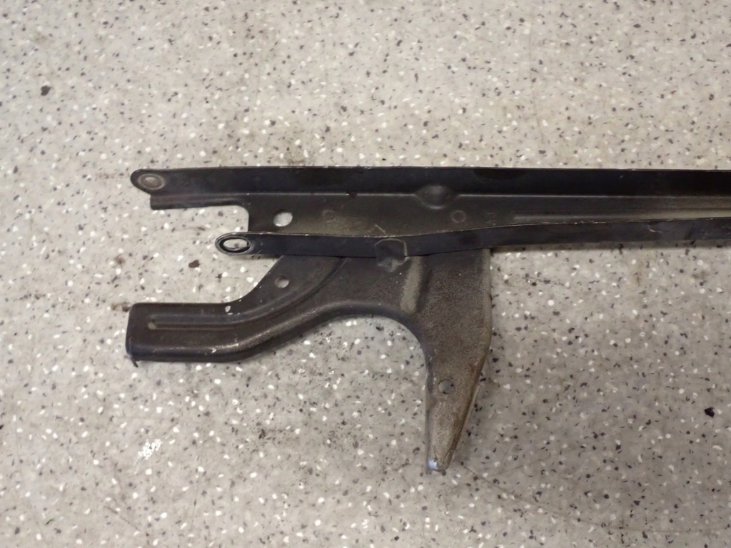 фото №5, Toyota corolla 02-07 кронштейн замка капот