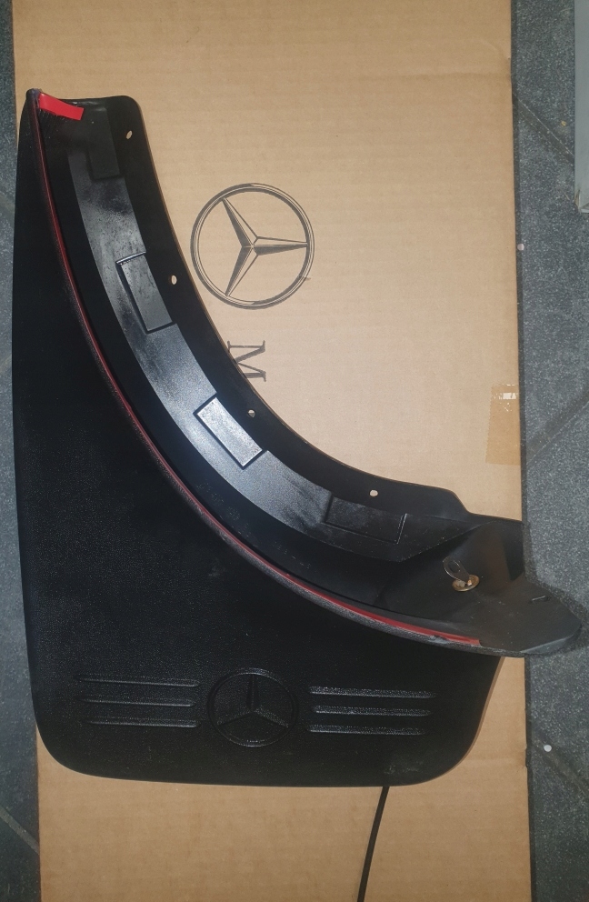 фото №1, Брызговик задняя левый 1638900178 mercedes ml w163
