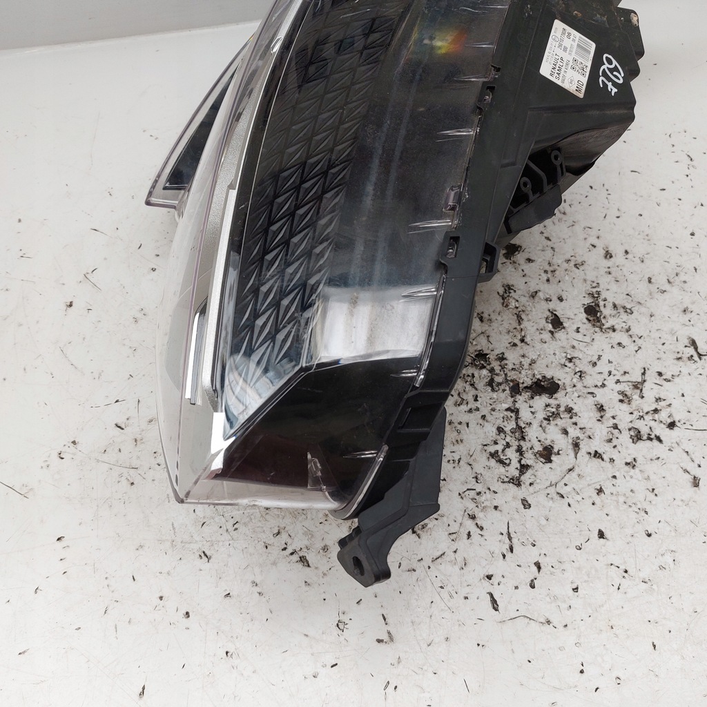 фото №9, Renault arkana лампа правая передняя led europa 260107780r