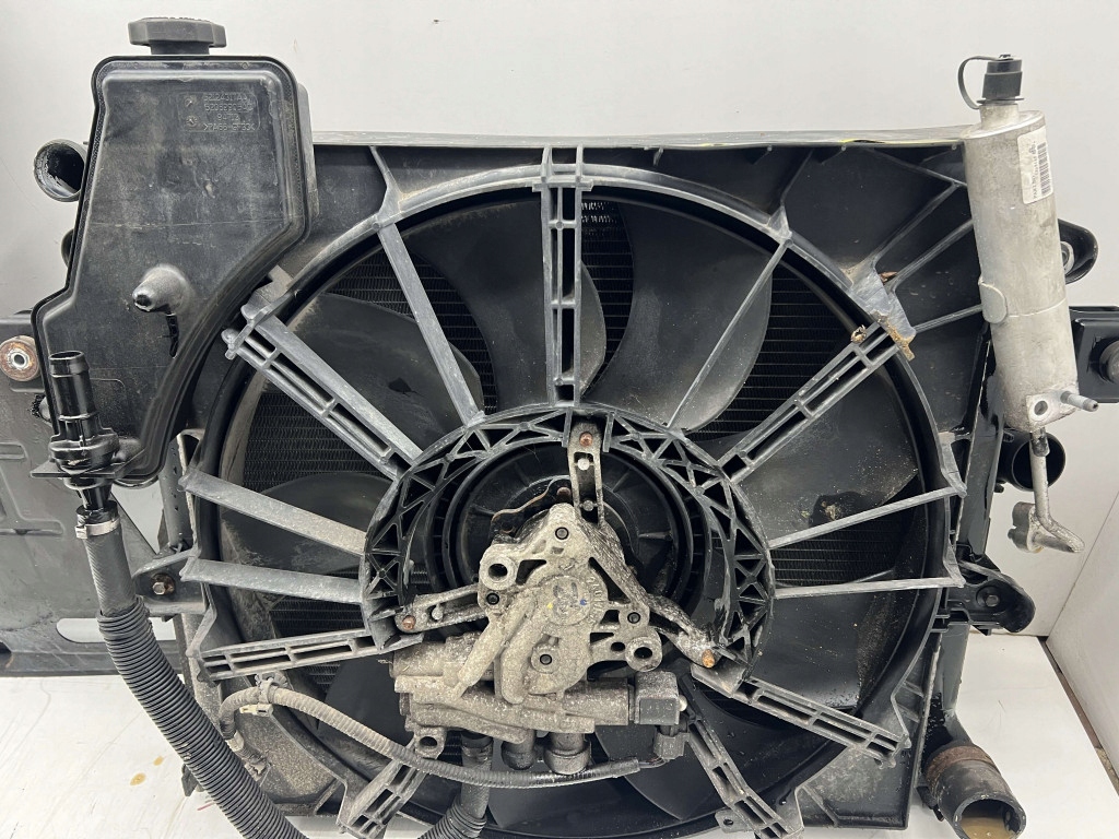 фото №14, Jeep commander 3.0 crd усилитель перед kompletny капот бампер