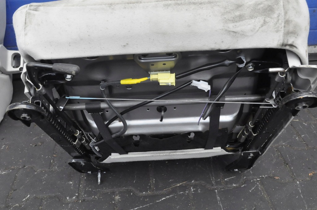 фото №5, Nissan leaf i ze0 сиденья заднее сиденье anglik