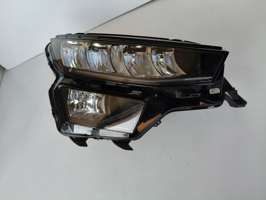 фото №1, Лампа права фара skoda kodiaq 565 20- lift full led