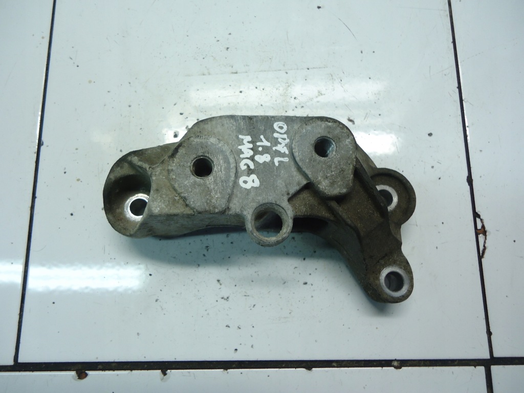 фото №1, Opel astra h 1.8 z18xe кронштейн коробки 13109198