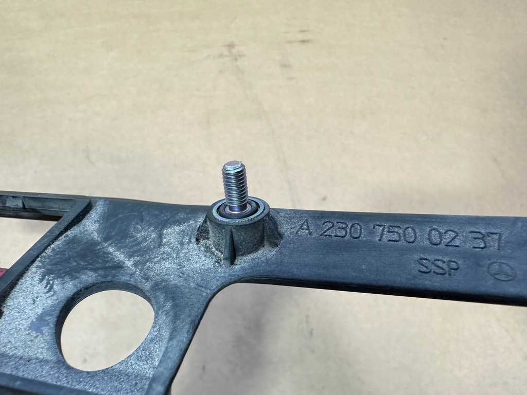 фото №7, Молдинг захист замка кришки mercedes sl r230, w230