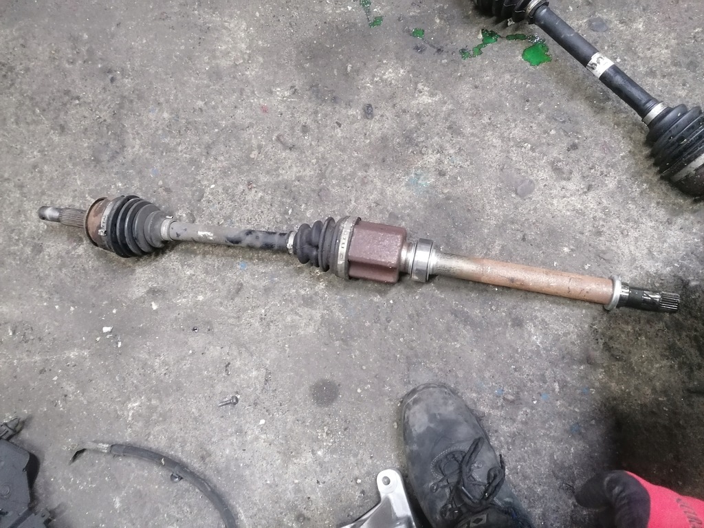 фото №1, Привідний вал передня права nissan qashqai 1.2 digt j11