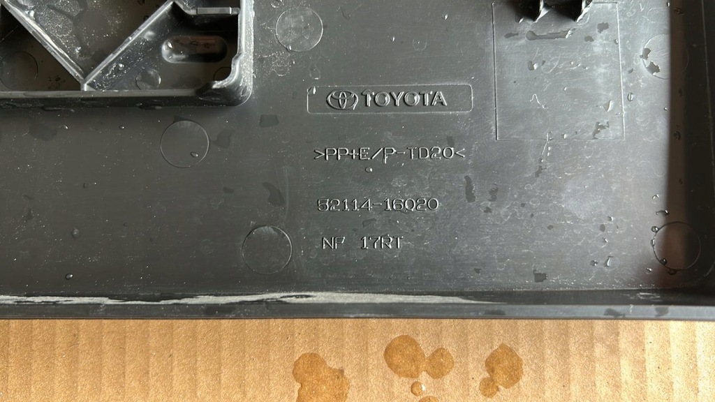 фото №8, Подставка рамка номерного знака регистрационный перед toyota corolla cross 21-