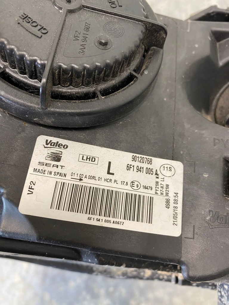 фото №7, Лампа левый перед seat ibiza v 6f1941005a