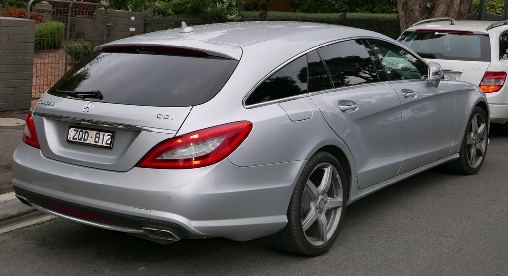 фото №14, Mercedes w218 cls ручка кронштейн стельовий a2048100151 бардачок a2048100041