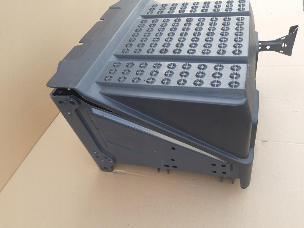 фото №4, Scania r s ngs основа акумуляторів кришка