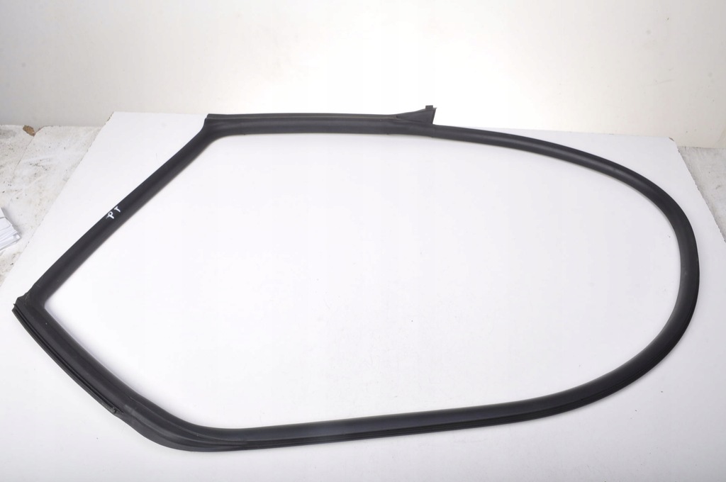 фото №1, Maserati levante s q4 прокладка дверь правый задняя