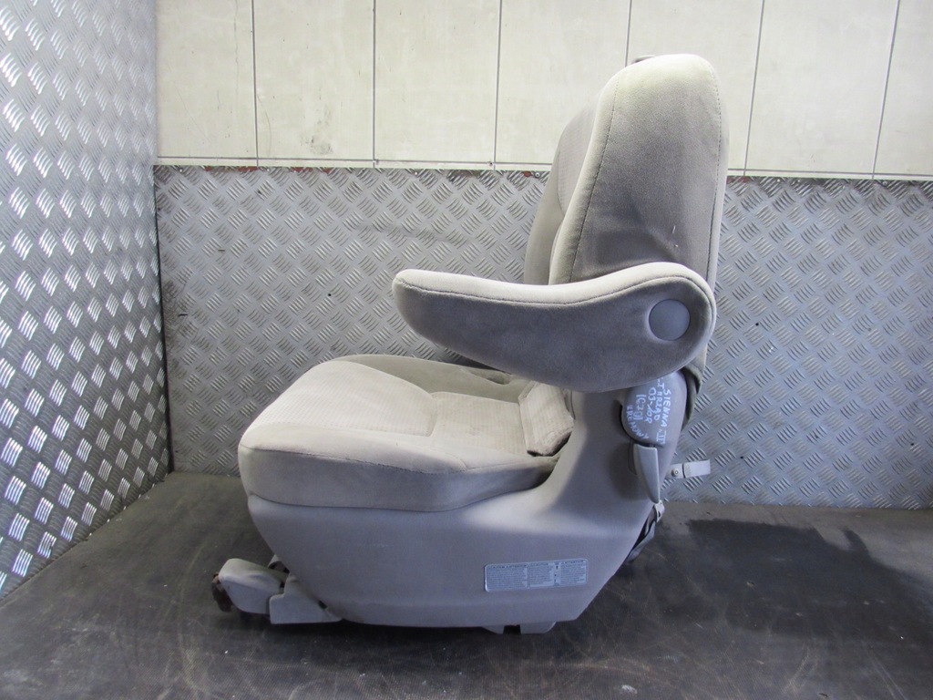 фото №9, Сидіння лівий задня 2 ряд toyota sienna ii 03-10r