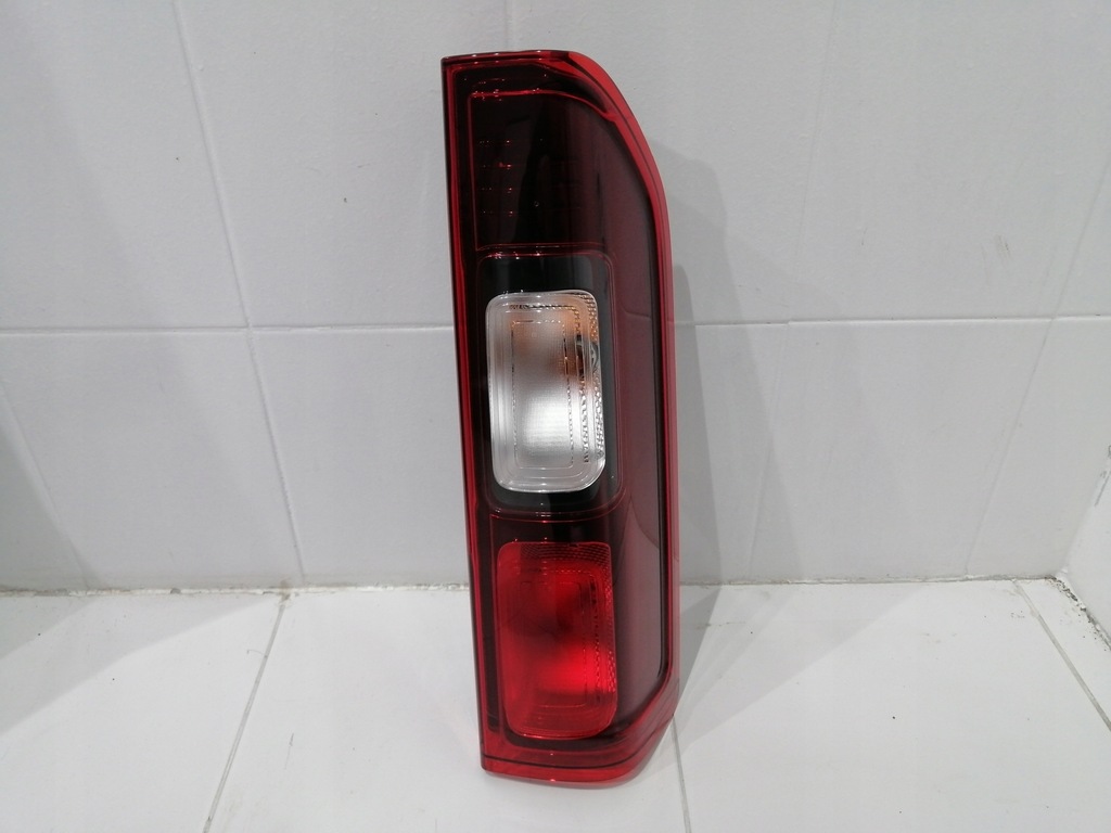 фото №1, Лампа права задня задня opel vivaro b renault trafic iii fiat talento nowa