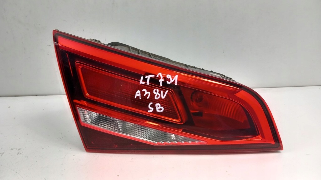 фото №1, Audi a3 8v sportback lift лампа задня ліва w кришка 5d