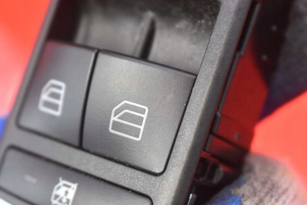 фото №11, Панель керування вікон eu 2049055402 tesla model s lift 16-21