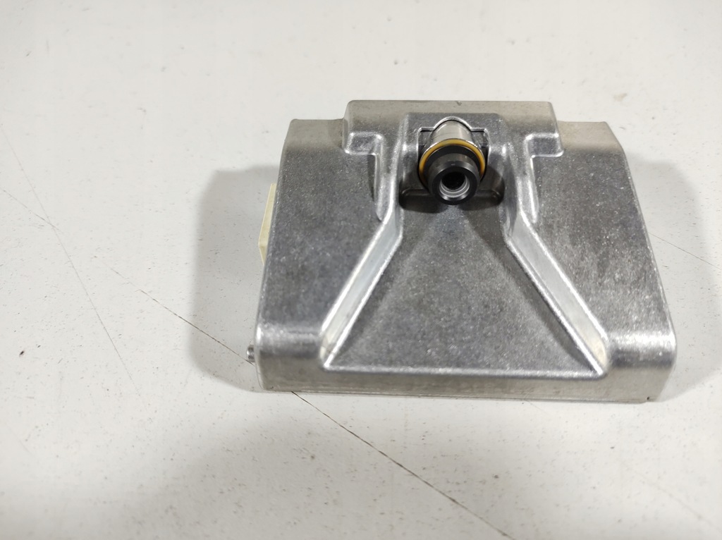 фото №11, Hyundai ioniq 17r- камера перед