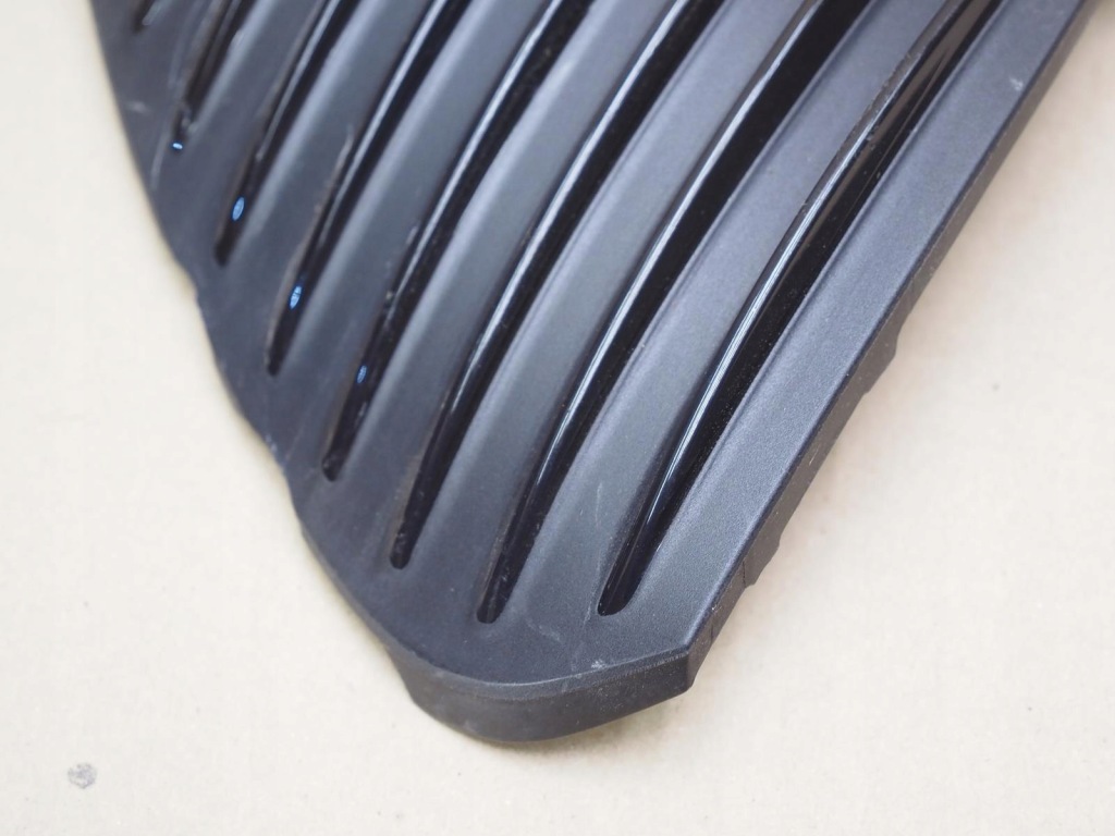 Решётка бампера перед правая mercedes eqe v295 2958854400 Доставка