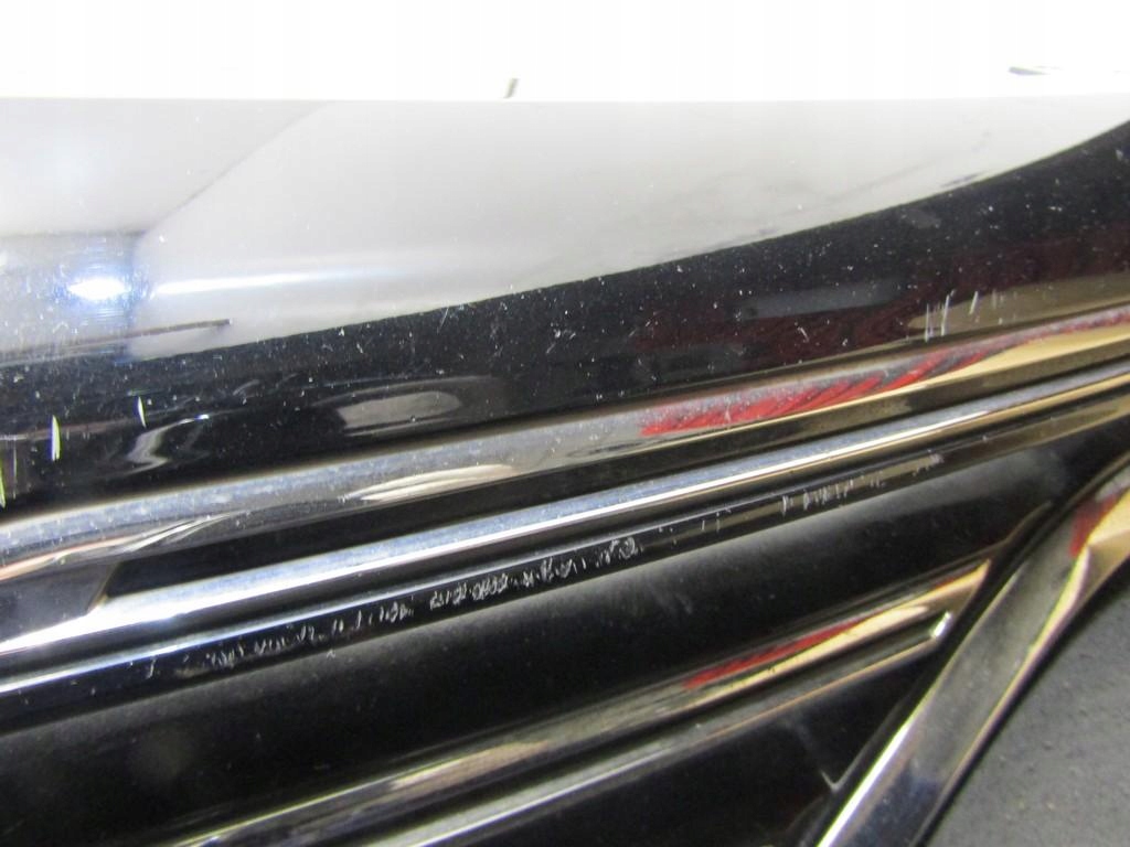 фото №4, Решітка радіатора решітка радіатора бампера передня перед renault megane iv hb