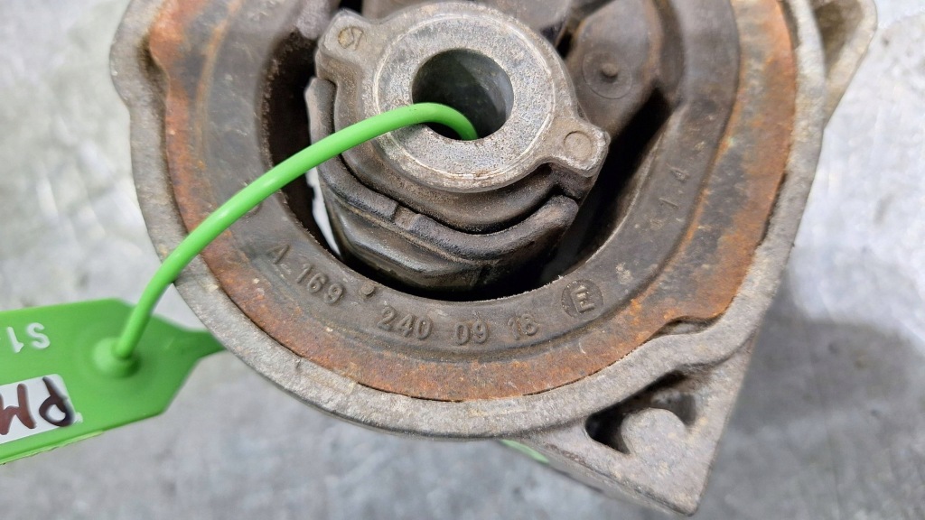 Подушка двигуна a1692400918 mercedes w169 w245 Зі Шроту