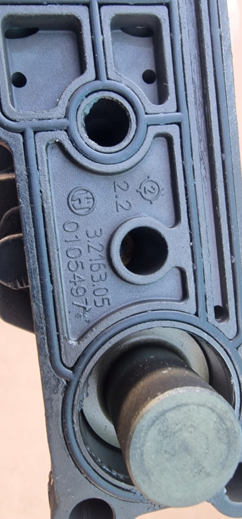 Кулиса  коробки передач клапан norgren zf 0501217295 Киев