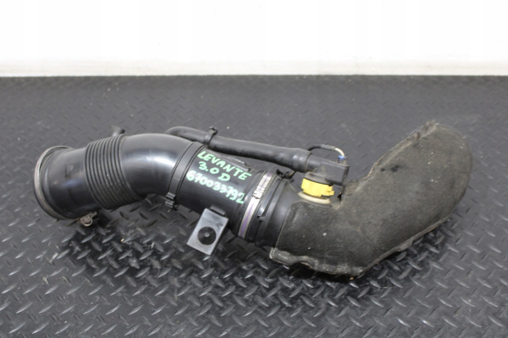 фото №1, Труба впуск шланг воздуха maserati levante m161 670033792