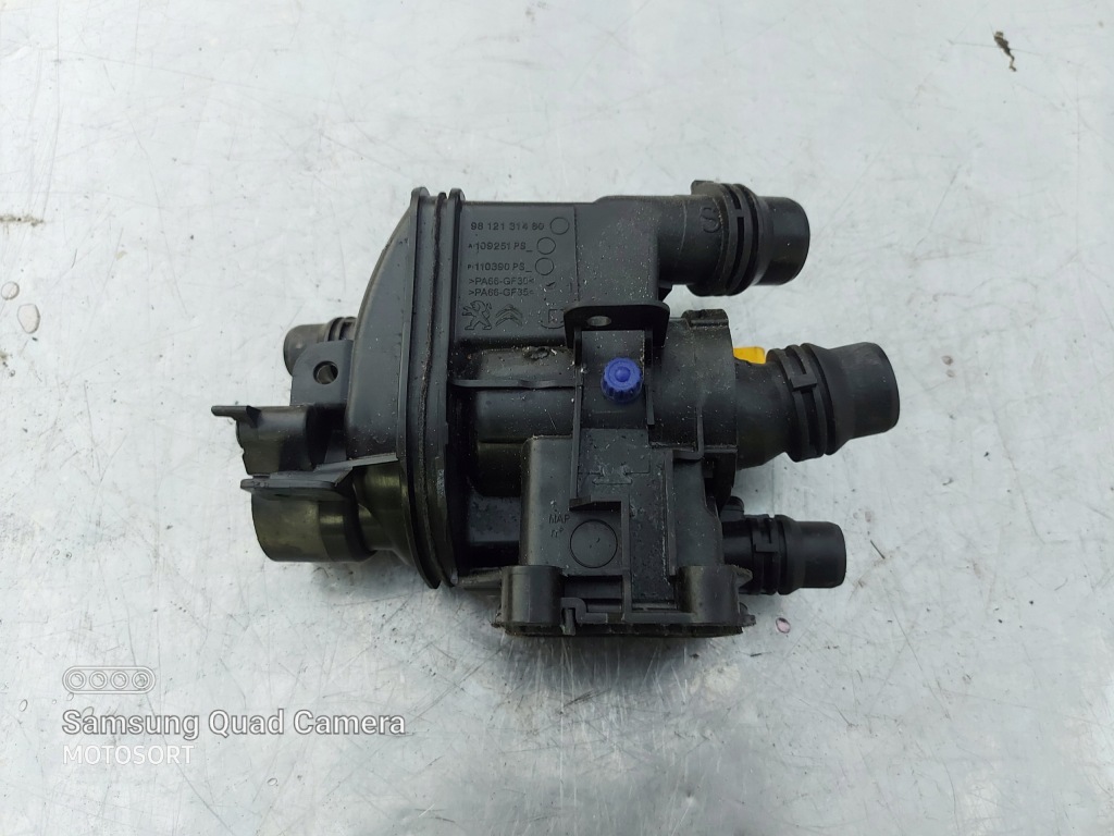 фото №1, Peugeot 2008 ii 1.2 корпус термостата 9812131480