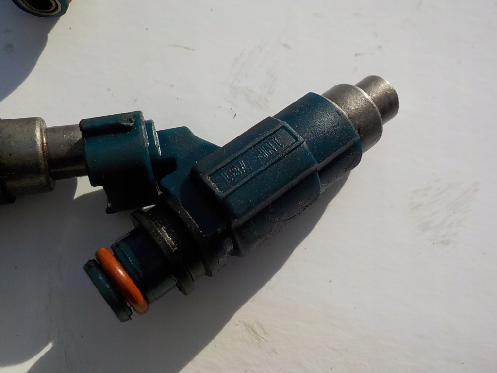 фото №4, Mazda premacy 2.0 b форсунка inp-781