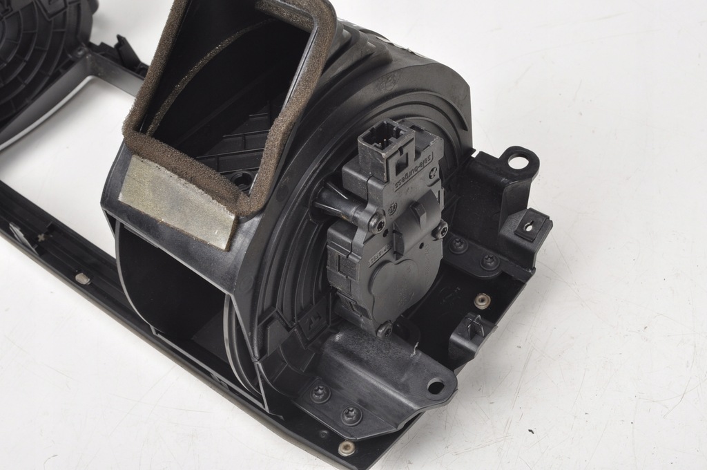 фото №12, Jaguar xf решітка обдув середня 8x2319k617