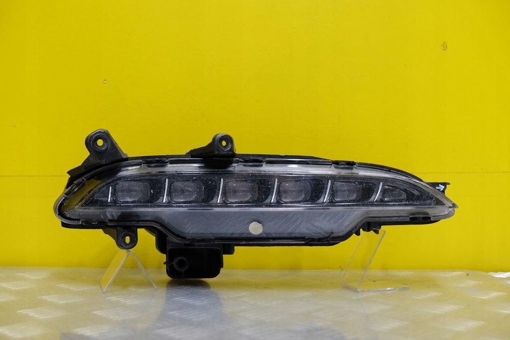 фото №1, Hyundai genesis g80 2016- протитуманна фара лампа led drl r