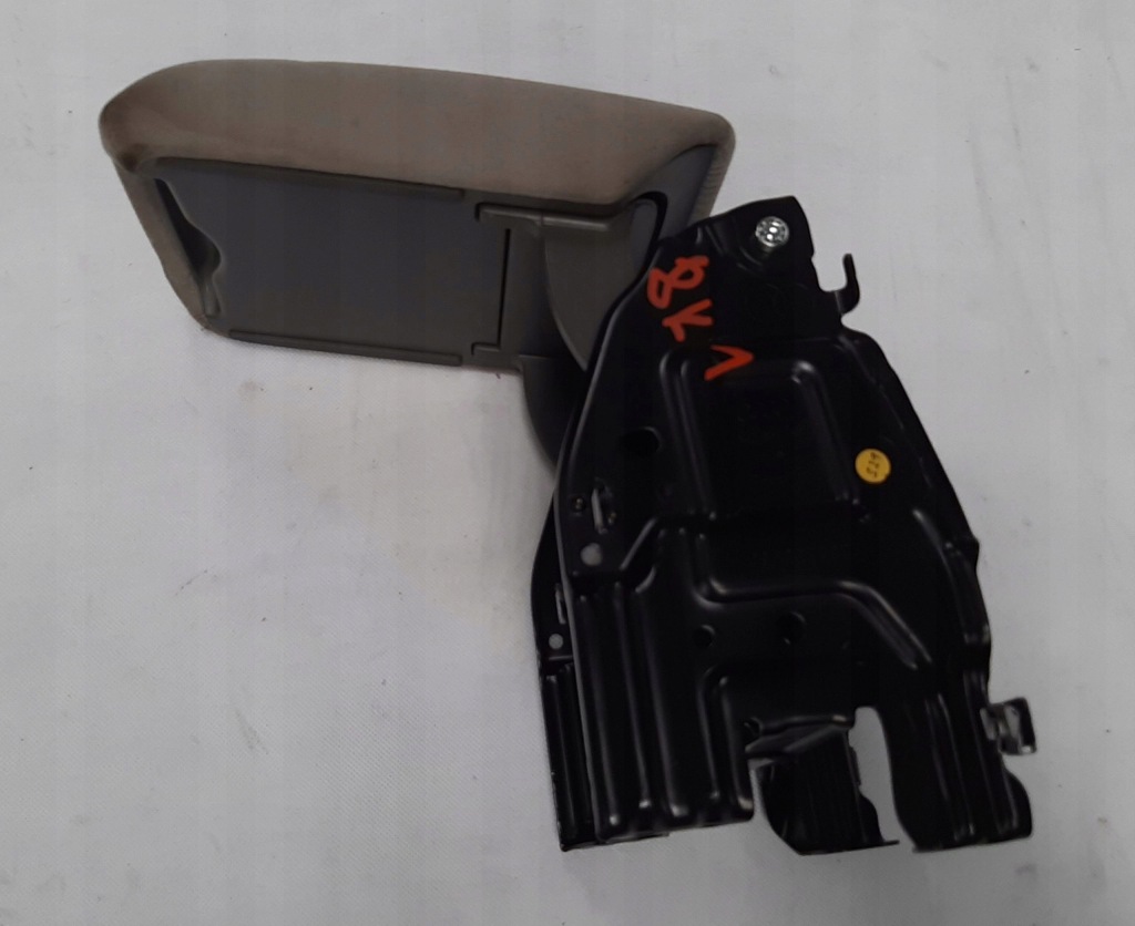 фото №1, Audi a4 b8 8k a5 8t подлокотник