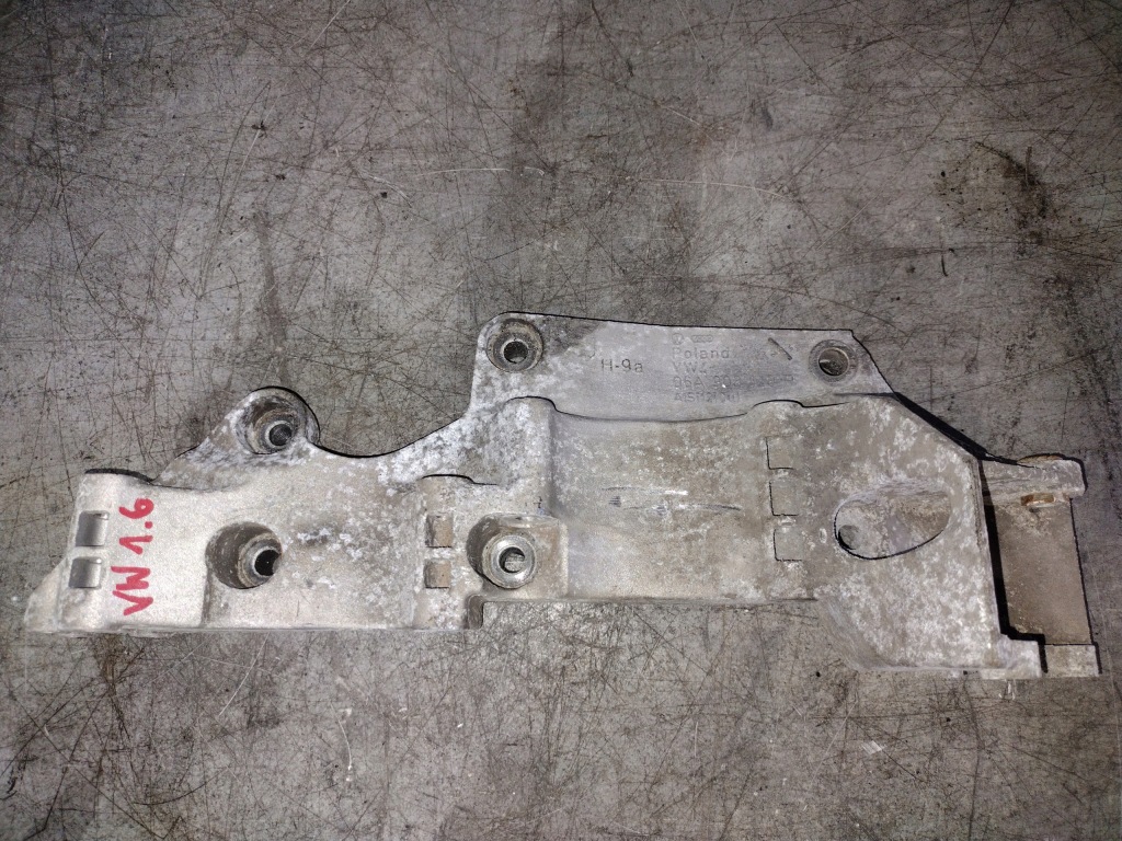 Купить Кронштейн генератора 06a908143p skoda octavia 1 1.6