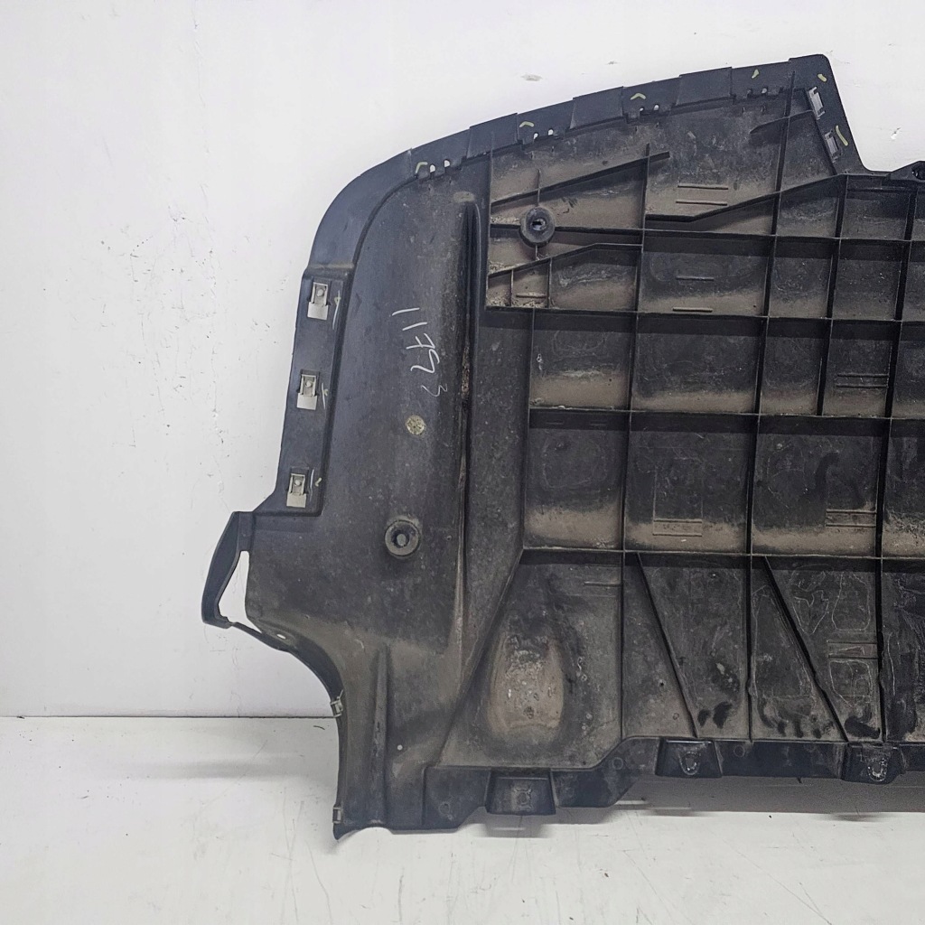 Плита накладка підвіска бампера задні tesla x plaid 2022r 1609583-00-b Зі Шроту