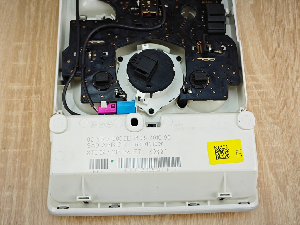 фото №7, Оригинальная лампа салона кабины потолочный audi a5 8t 8t0947135bk 14km!