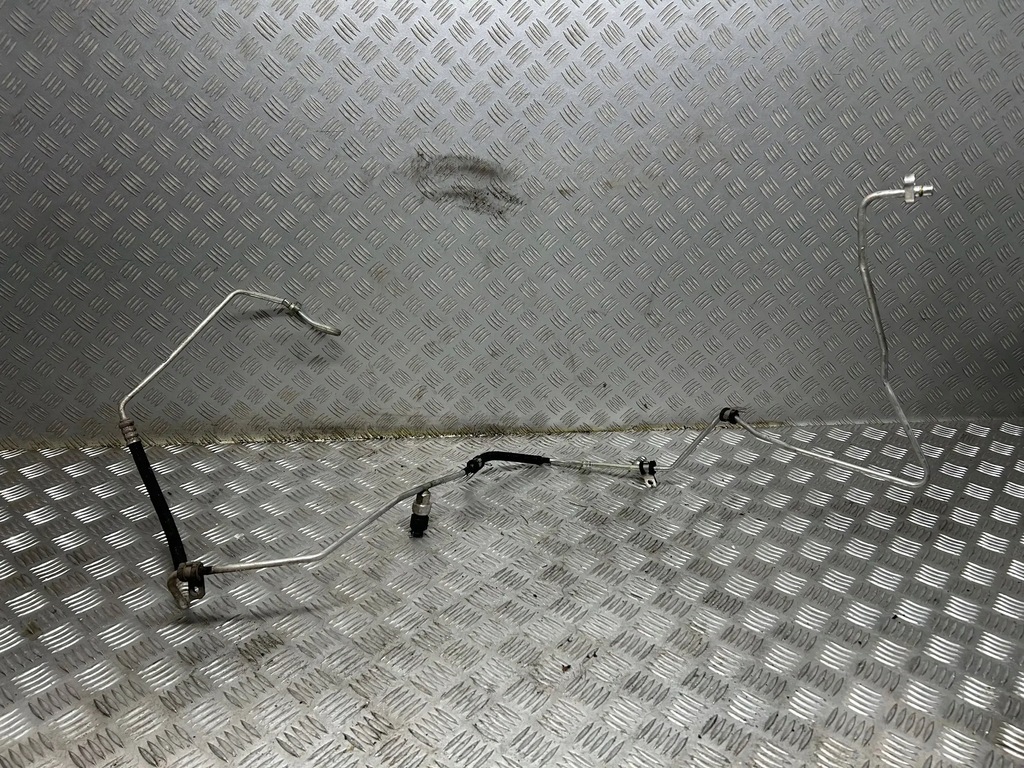 фото №1, Трубка шланг кондиционера clio iv 924405098r