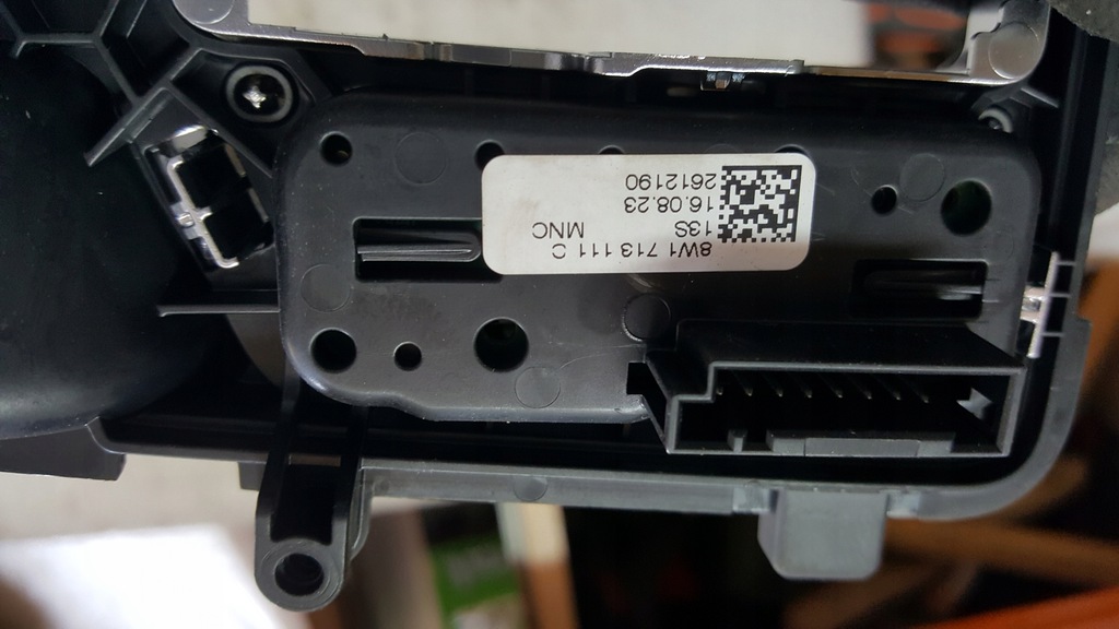 фото №11, Рамка панель передач audi a4 b9 a5 8w1713111c демонтаж