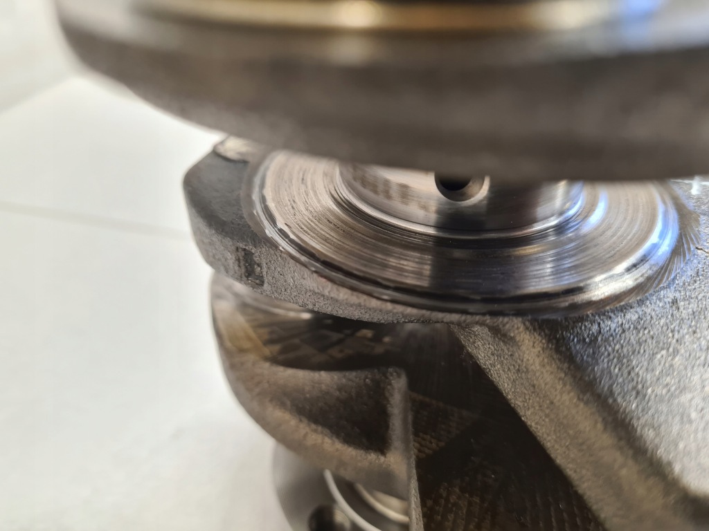 Wał колінчастий двигуна 1.2 turbo f12shl f12sht f12shr opel astra v k Зі Шроту