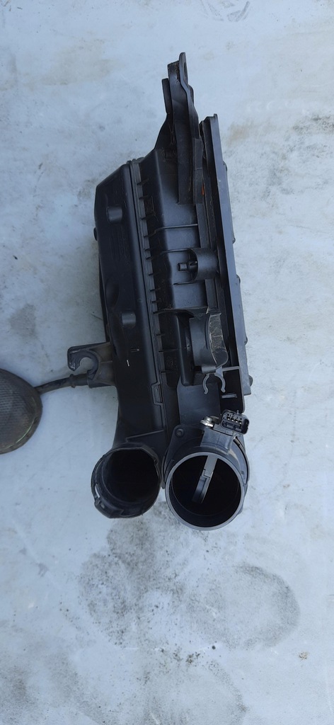 фото №8, Корпус фильтра воздуха citroen c3 ii 9673061080