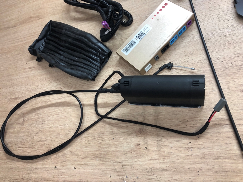 Купити Система електричний передній багажника амортизатори tesla 3 2016-07.2021