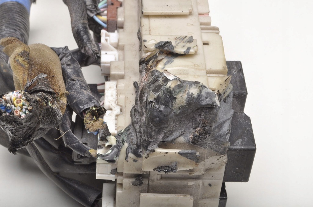 фото №6, Nissan x-trail iv t33 1.5 гібрид коробка запобіжників 2k22-2521 23r