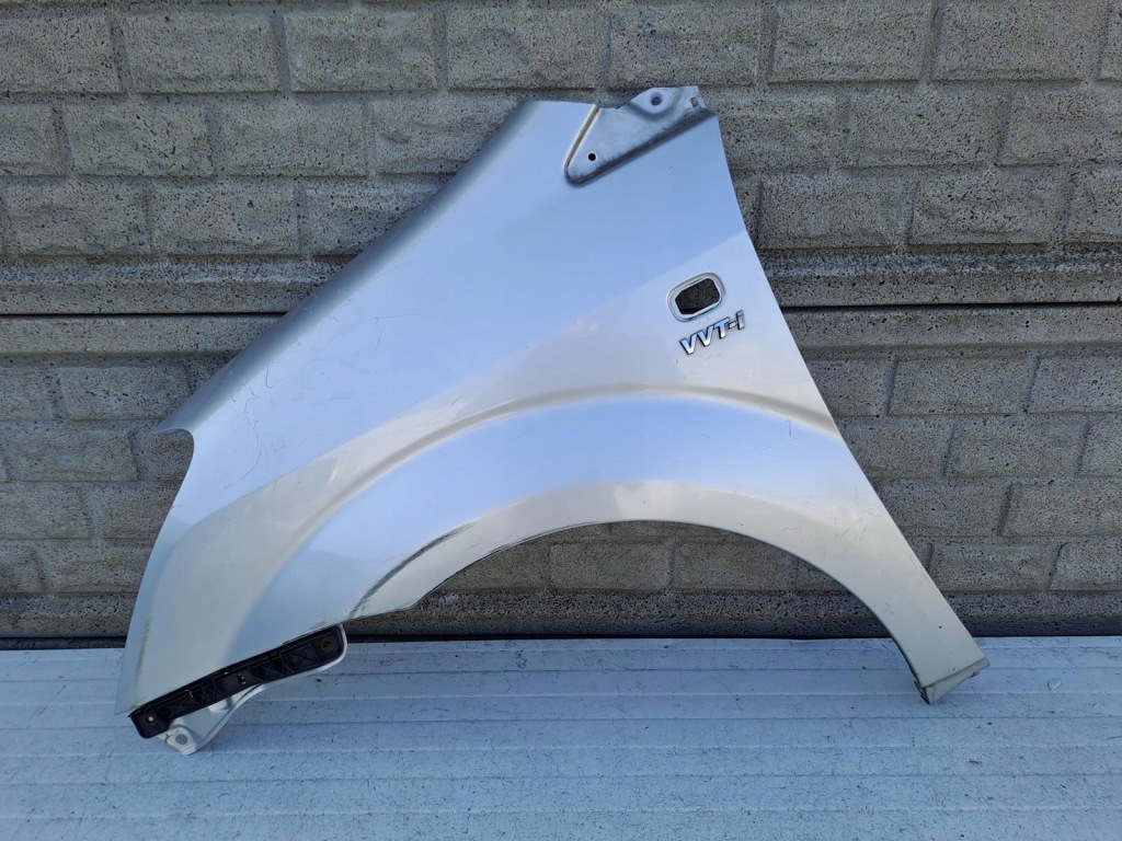 фото №1, Toyota corolla verso 04-08 крыло левый передний оригинал