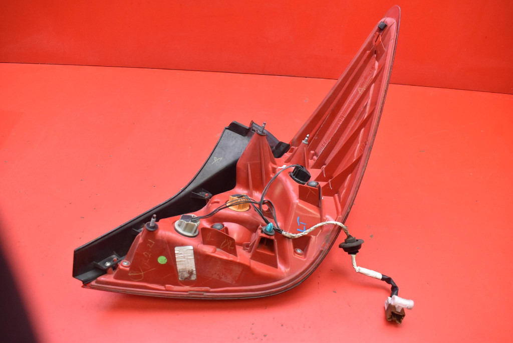 фото №7, Лампа ліва задня задня 26555em01a nissan tiida 1 i hb 04-08