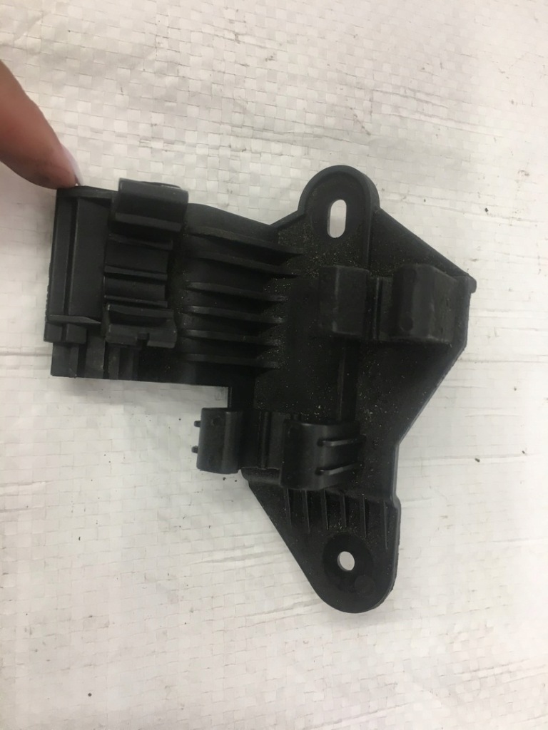 фото №13, Кронштейн шланг кондиционер skoda fabia ii 6q0820771a